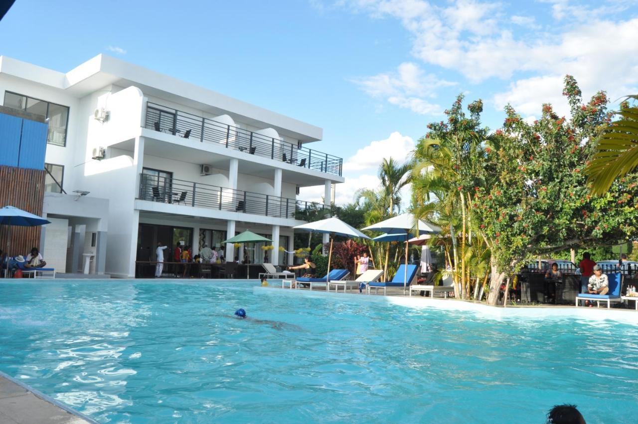 Hotel Sky Blue Mada Alasora Екстер'єр фото