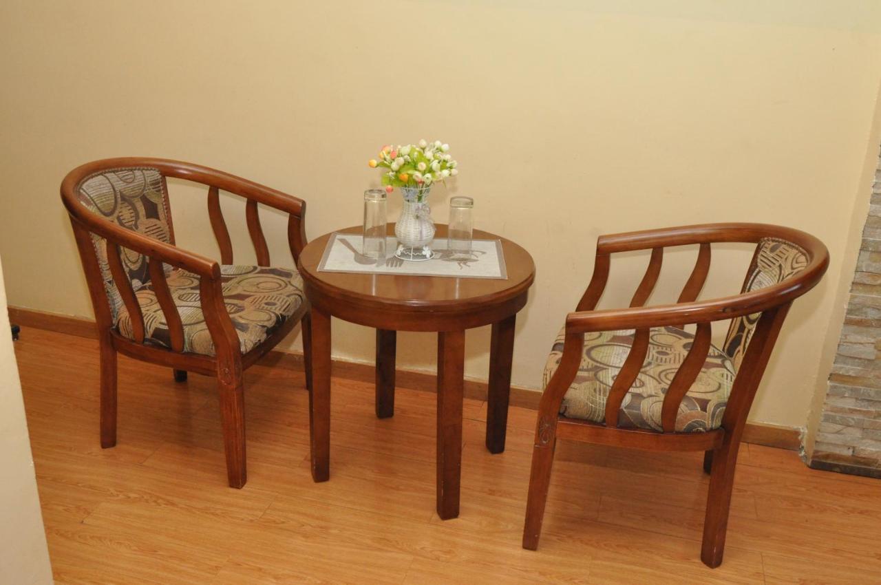 Hotel Sky Blue Mada Alasora Екстер'єр фото