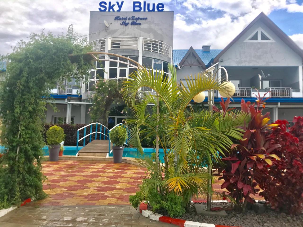 Hotel Sky Blue Mada Alasora Екстер'єр фото